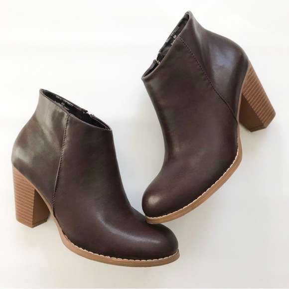 Ballo Mahogany Sidney Ankle Boots - Picture 2 of 8